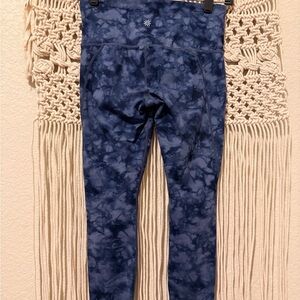 Athleta Navy Tie-Dye Leggings XS – Salutation Legging with Hidden Stash Pocket